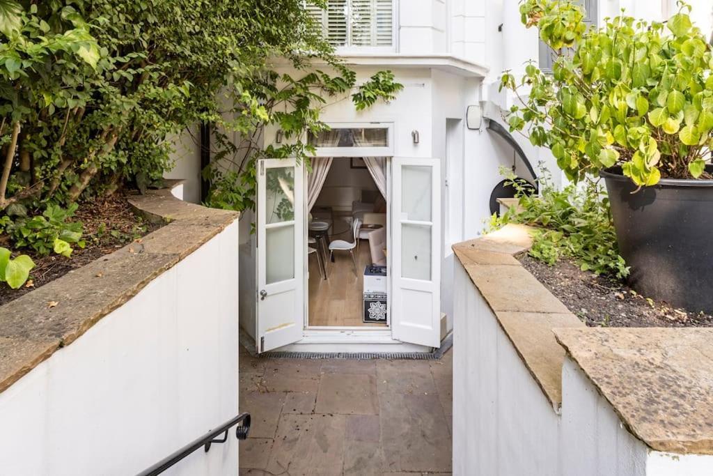 Апартаменты Superior 5* Kensington, London Flat + Free Wi-Fi Экстерьер фото